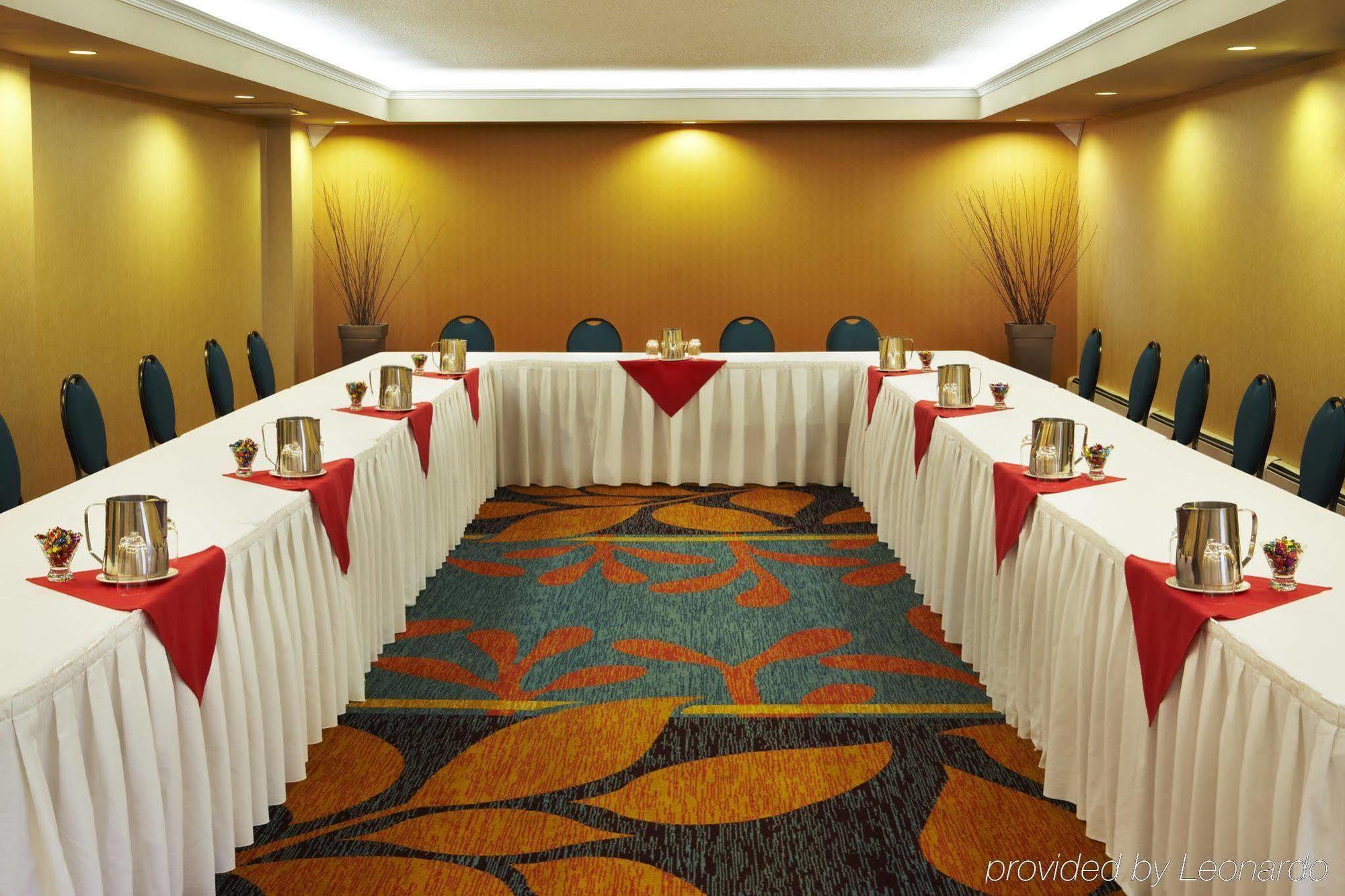 The Carleton Suite Hotel Оттава Экстерьер фото